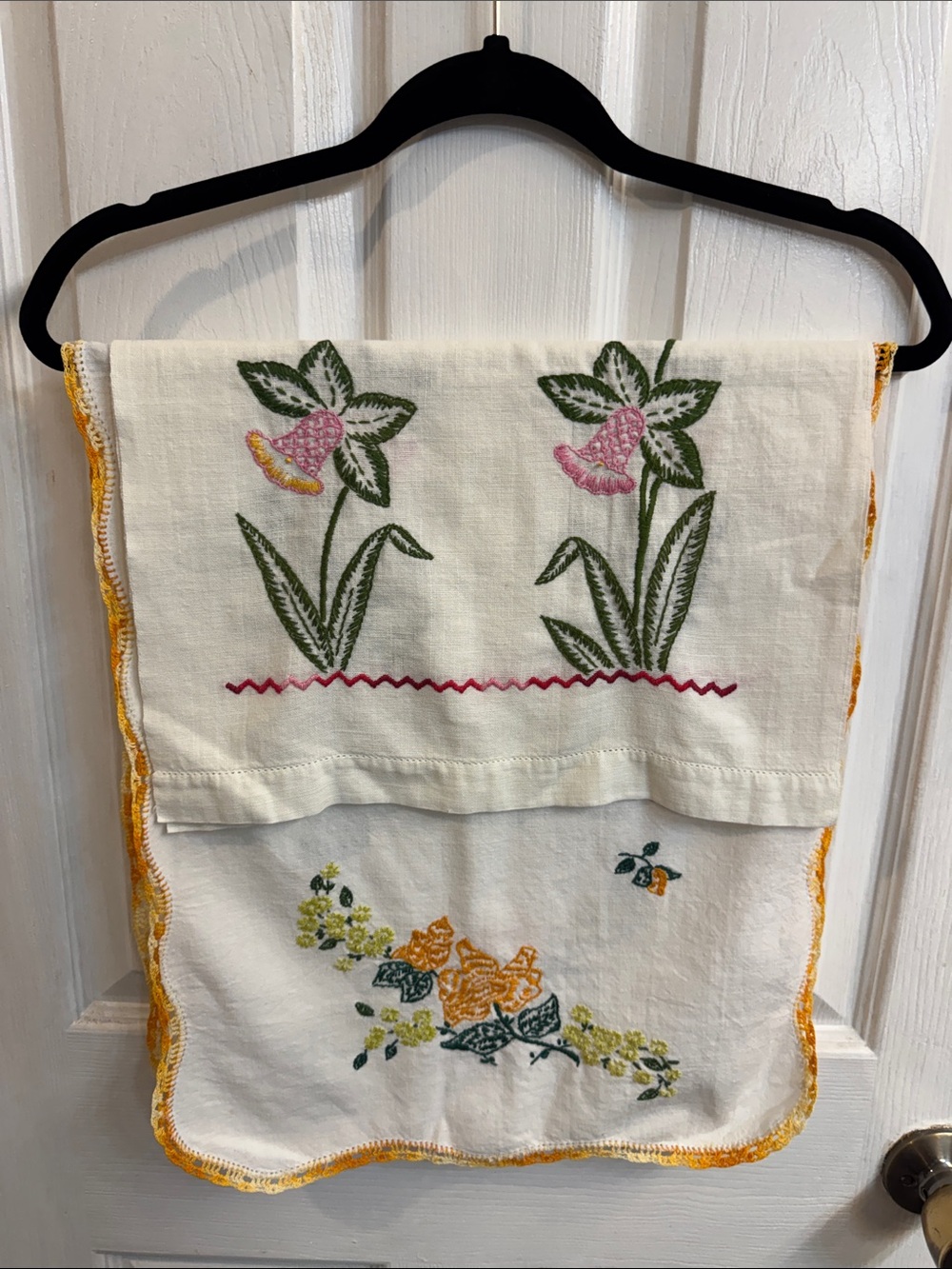 Vintage 2 Floral table runners - White with Pink, Green & Yellow